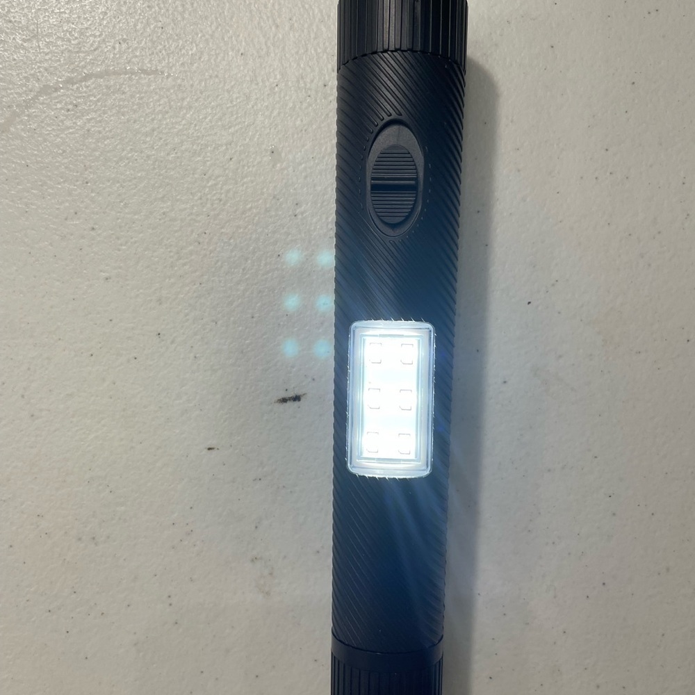 Black LED Flashlight - Picture 3 of 5